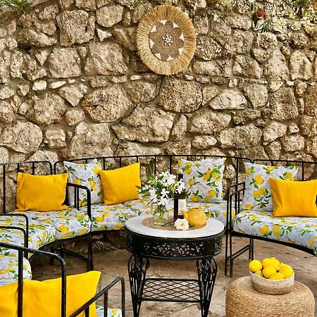 Hotel Imperial Dhermi Bagian luar foto