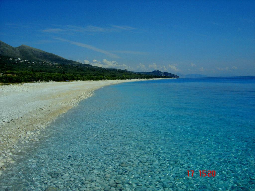 Hotel Imperial Dhermi Bagian luar foto