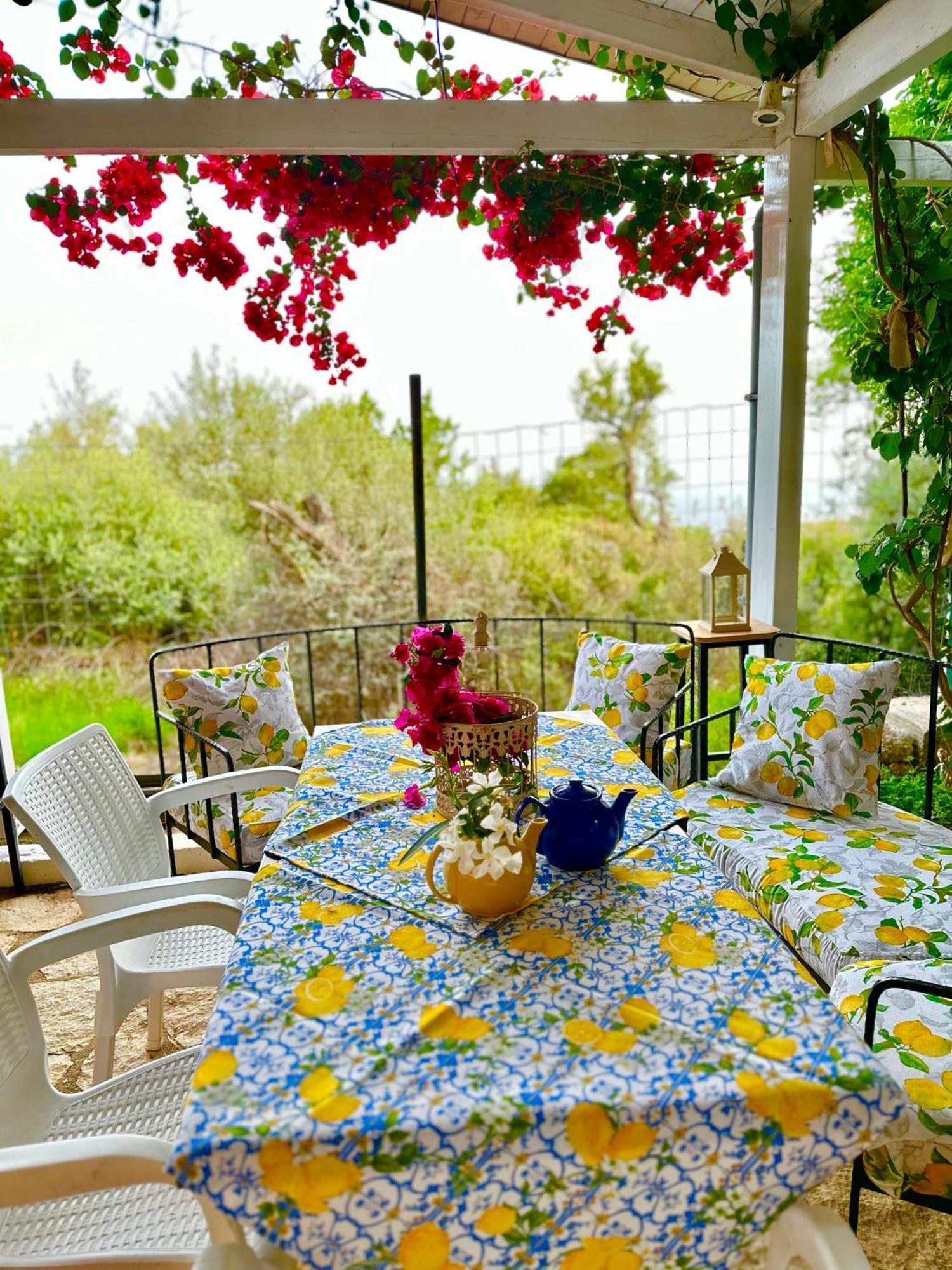 Hotel Imperial Dhermi Bagian luar foto