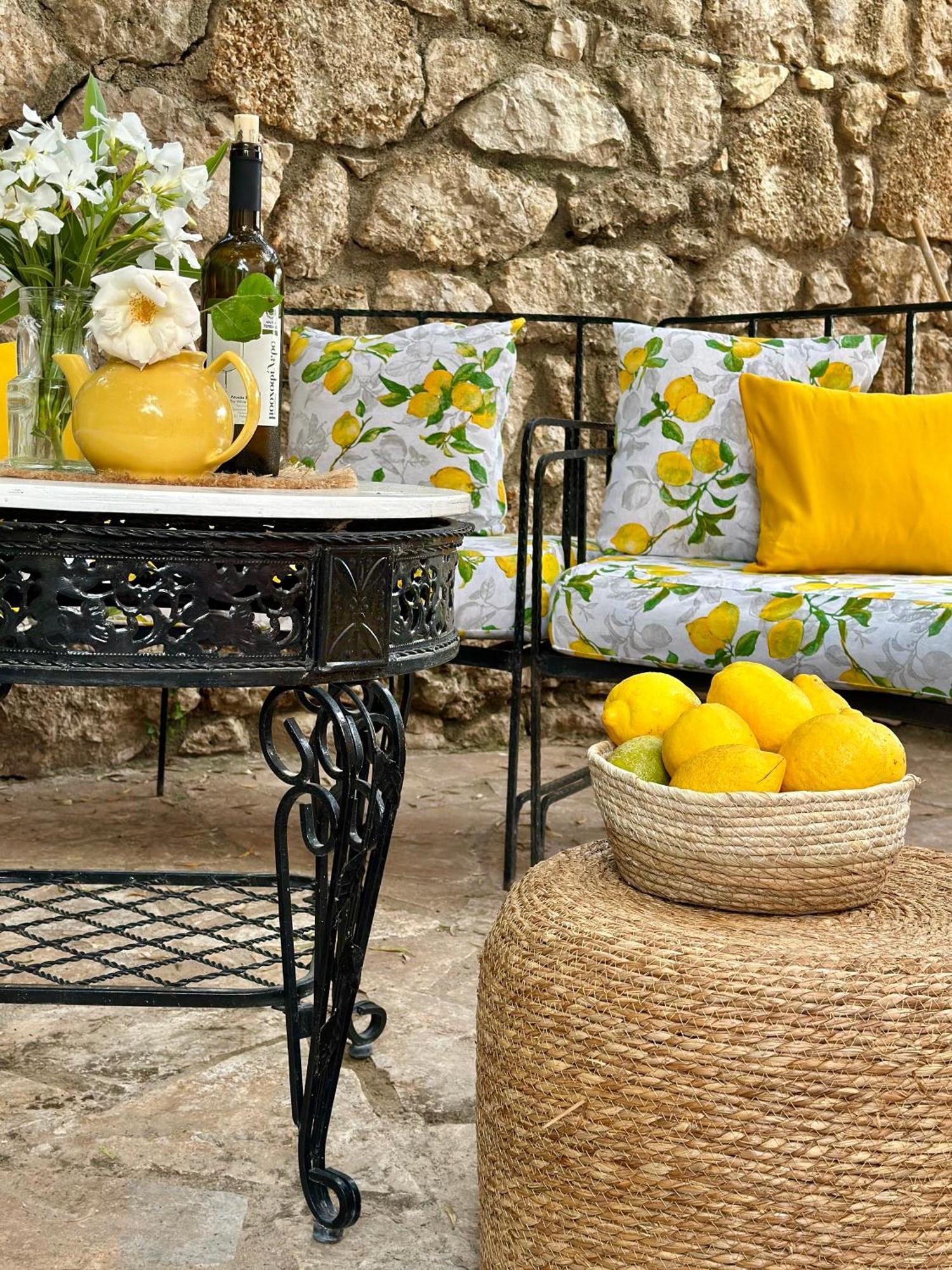Hotel Imperial Dhermi Bagian luar foto