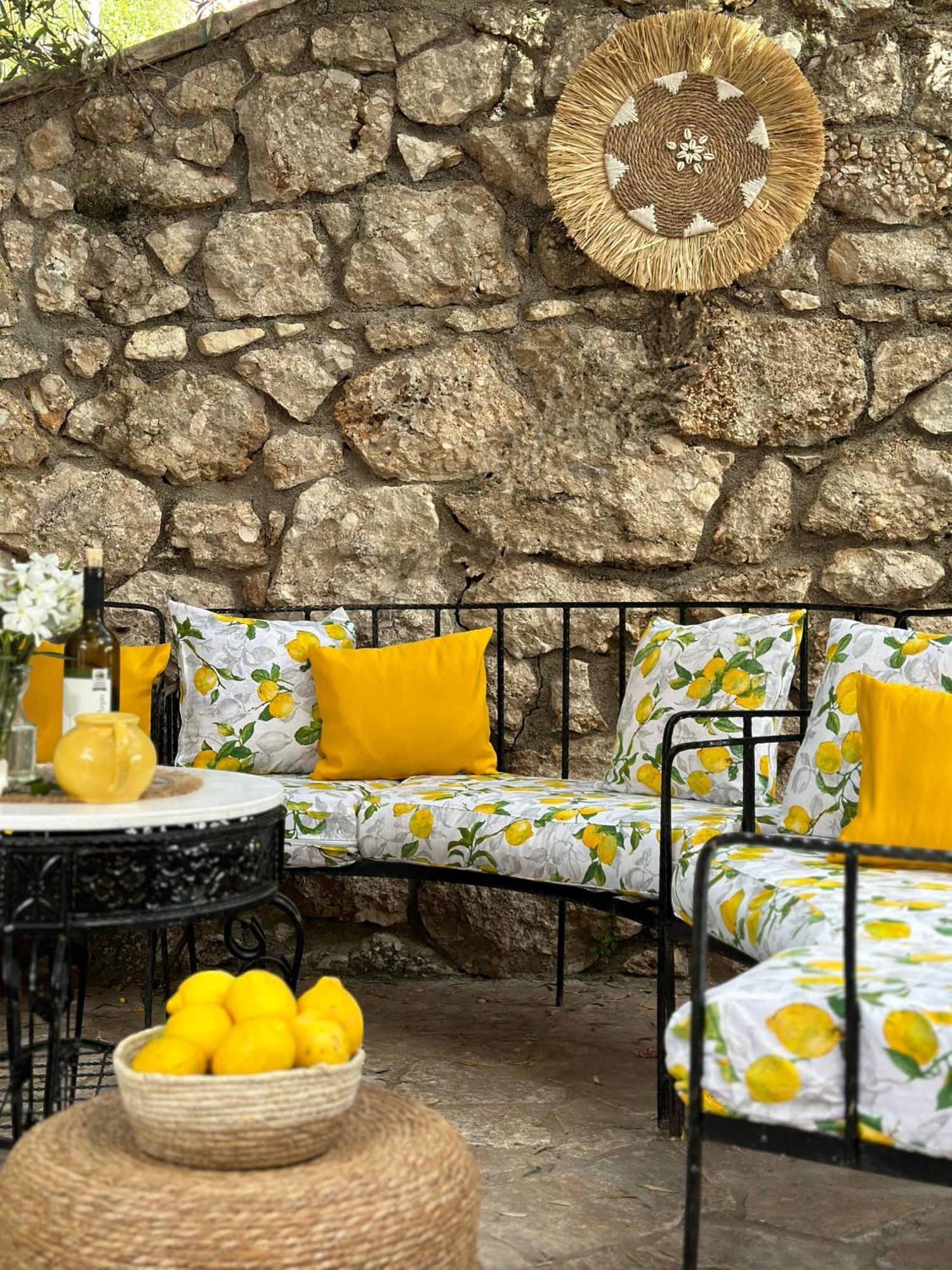 Hotel Imperial Dhermi Bagian luar foto