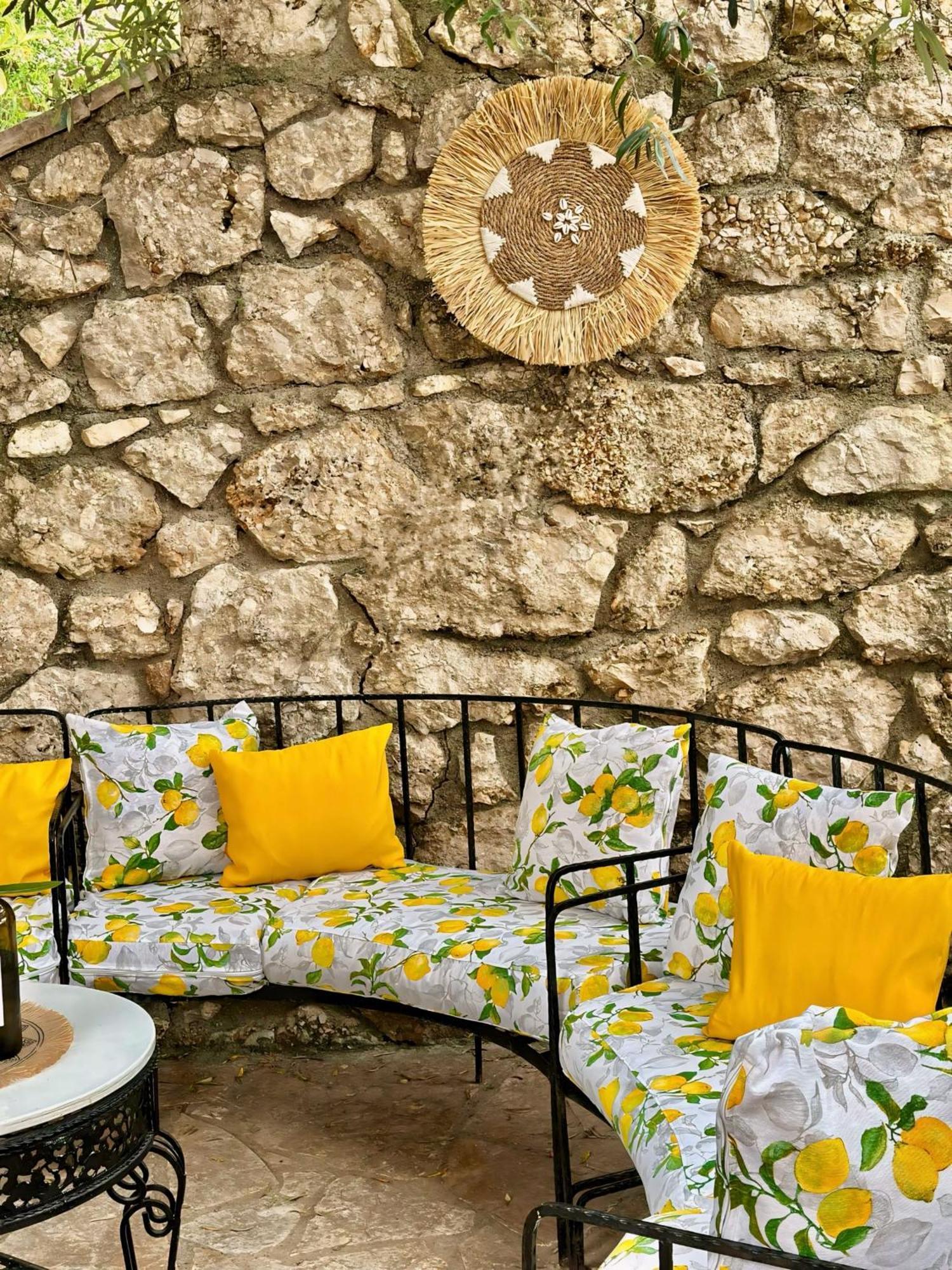 Hotel Imperial Dhermi Bagian luar foto