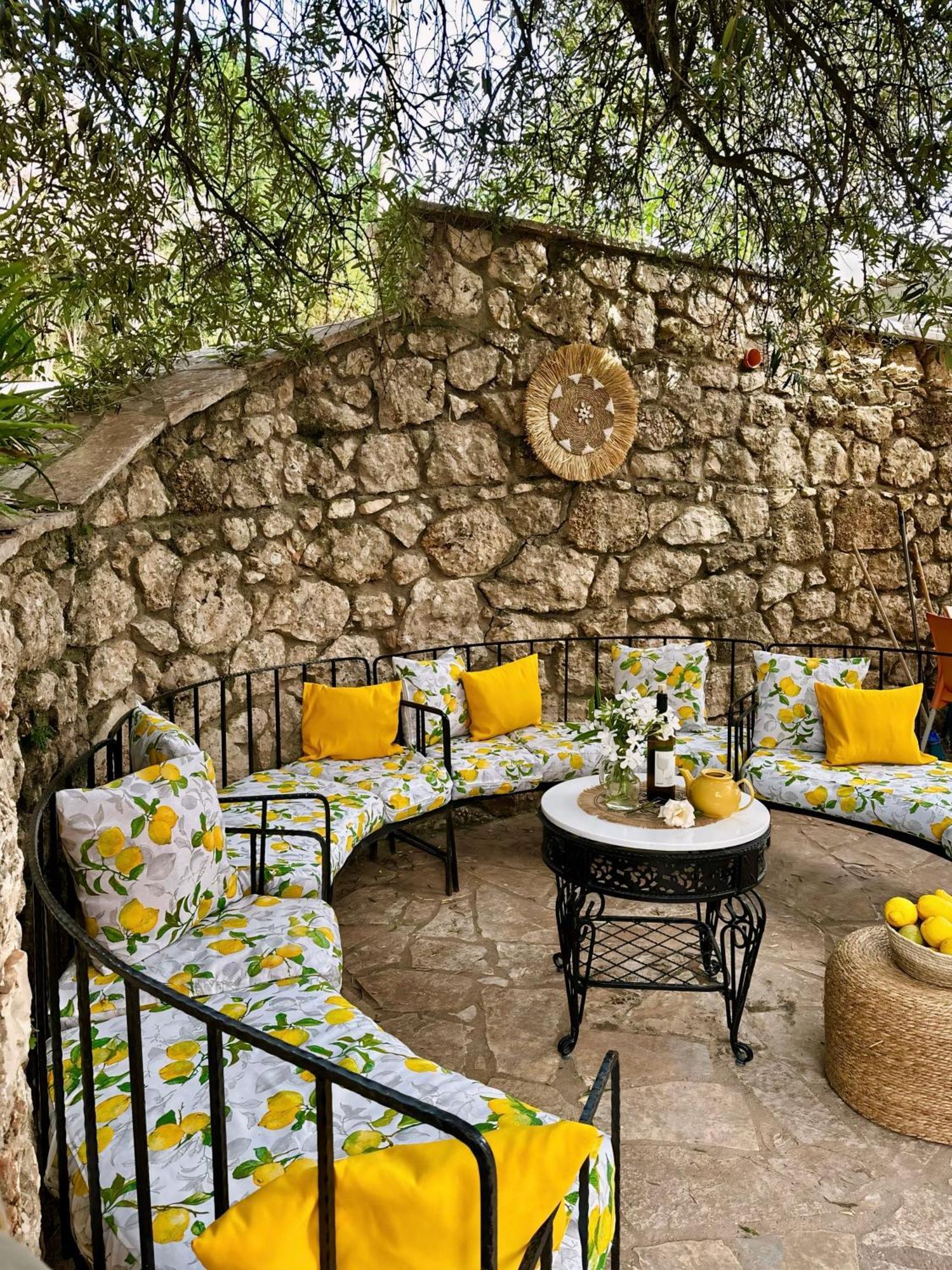 Hotel Imperial Dhermi Bagian luar foto