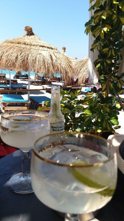 Hotel Imperial Dhermi Bagian luar foto